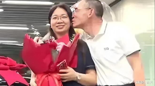再沉默为谢妈发声说出实情网友坐不住了凯发K8首页登录回应了！谢浩男妹妹不(图10)
